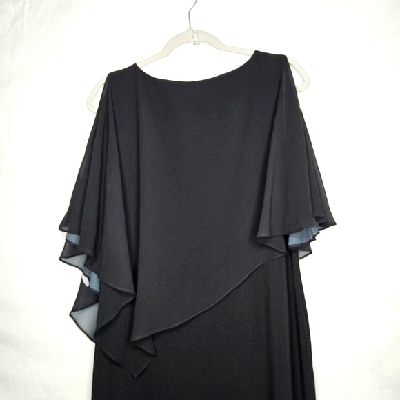 Wallis dress. Black floral, cold shoulder, scarf overlay.  Size 10. - Picture 7 of 13